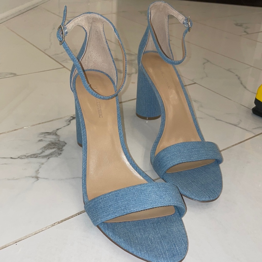 Banana Republic denim high heel strappy sandals size 11